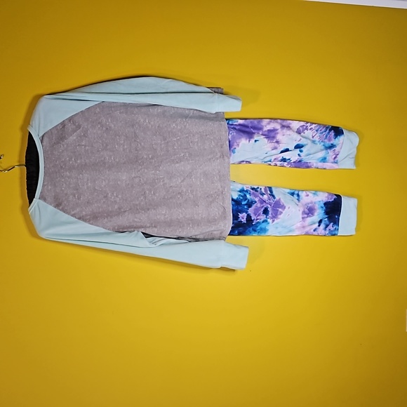 Girl's Pajamas - Picture 2 of 3